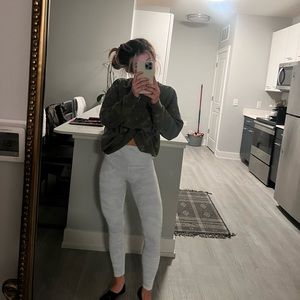 Camouflage White Pattern 7/8 Wonder Under Lulu Tights